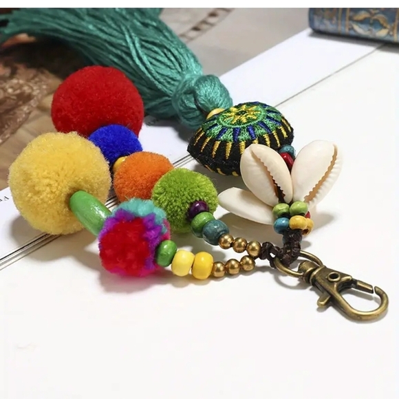 Colorful Pom Pom Keychain with Shells - Picture 10 of 12